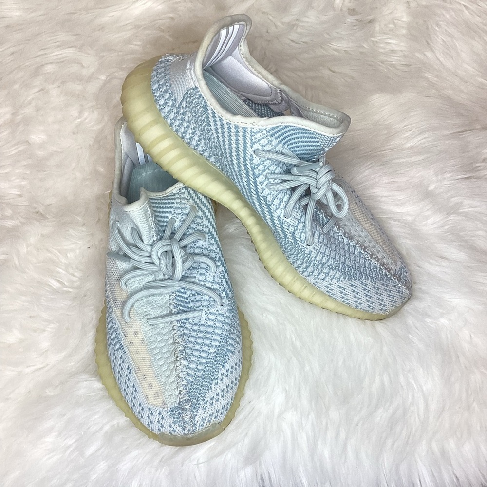 adidas Yeezy Boost 350 V2 'Cloud White Non-Reflective' sneakers.